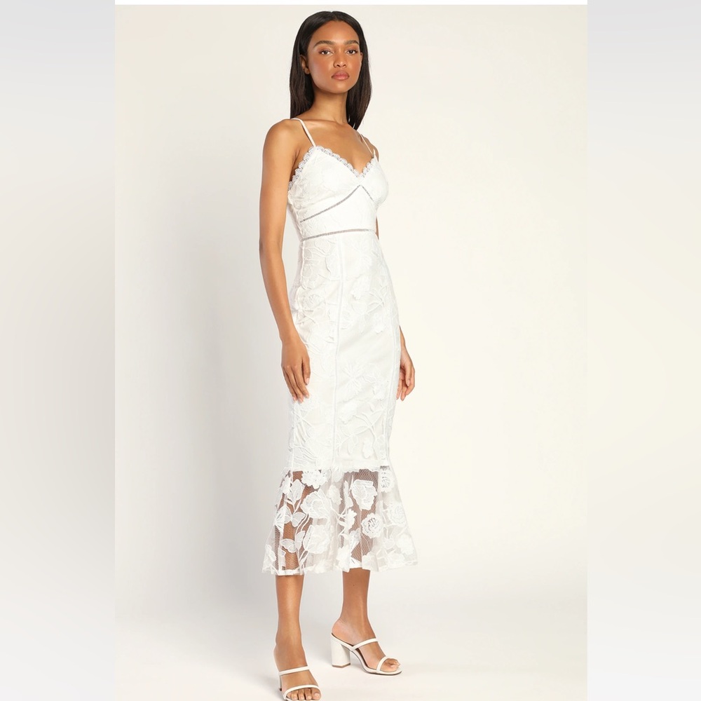 Lulus Alluring Dream Floral White Mesh Lace Trumpet MIDI Dress